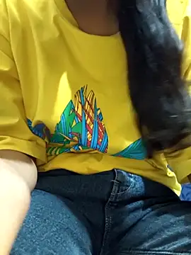 Snapshot of Aaradhna-hoy chatting on 10/31/25, 09:43 Aaradhna-hoy online show from 10/31/25, 09:43