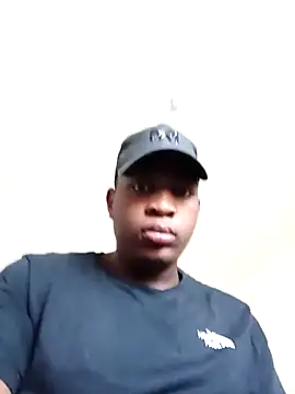 Snapshot of bosszonke123 chatting on 02/23/25, 04:39 bosszonke123 online show from 02/23/25, 04:39