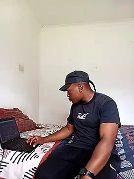 Snapshot of bosszonke123 chatting on 03/19/25, 10:55 bosszonke123 online show from 03/19/25, 10:55