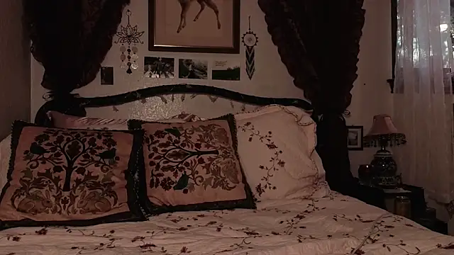 sinfulblonde1 online show from 02/02/26, 11:36