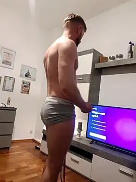 xXCR07xX online show from 11/30/25, 04:11