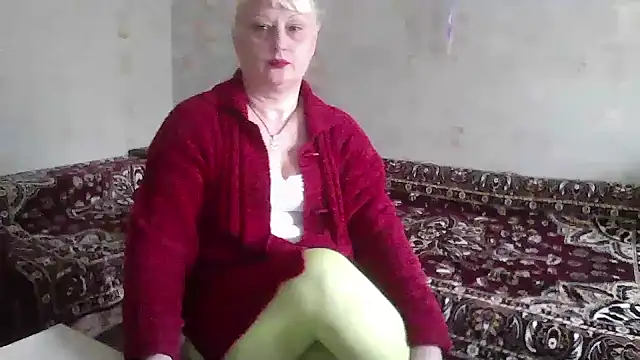 Snapshot of NikolinaBounty chatting on 10/22/25, 10:15 NikolinaBounty online show from 10/22/25, 10:15