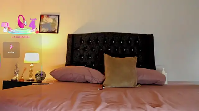 Snapshot of Skay_Hot chatting on 02/16/25, 09:16 Skay Hot online show from 02/16/25, 09:16