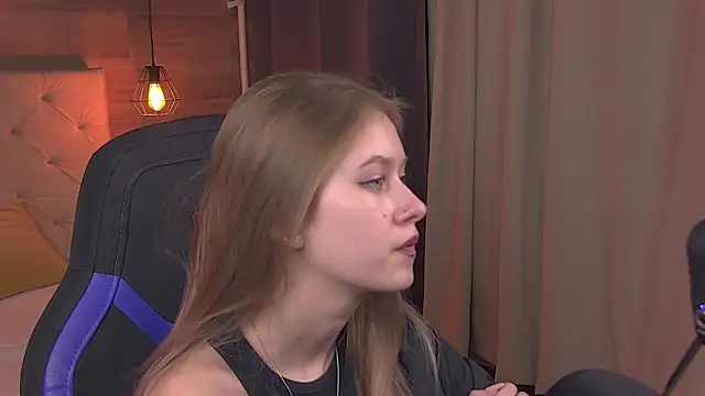 EveMundie online show from 02/22/25, 03:36