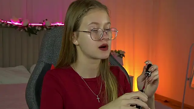 EveMundie online show from 09/30/25, 12:10