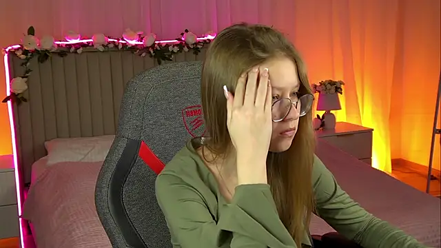 EveMundie online show from 10/24/25, 06:32