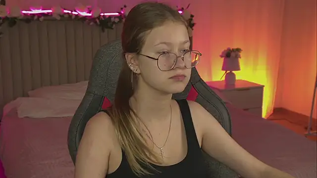 EveMundie online show from 11/10/25, 06:23