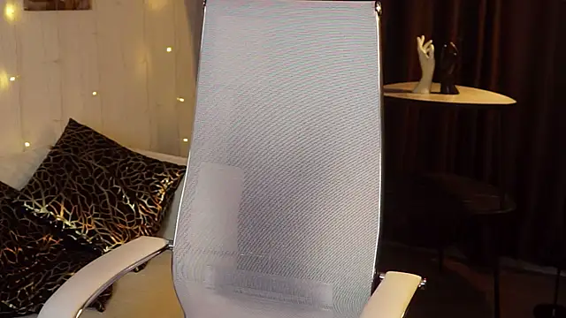 EveMundie online show from 12/15/25, 06:28