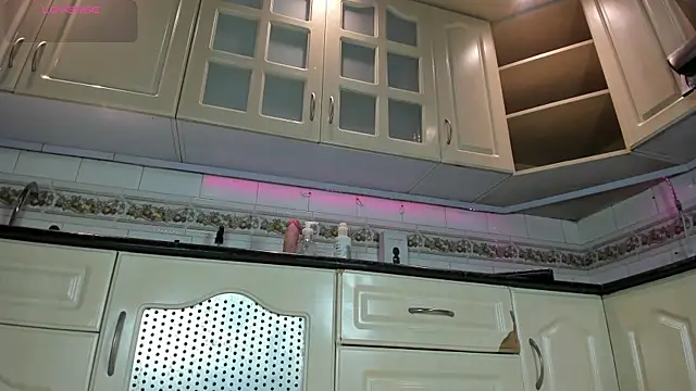 AnahisBennett online show from 02/13/26, 03:57