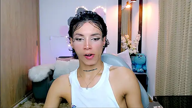 nilam valker online show from 03/23/25, 12:04