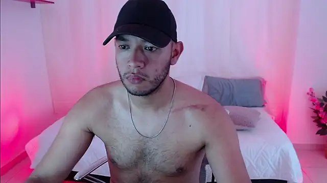 Snapshot of Double_R12 chatting on 03/17/25, 03:29 Double R12 online show from 03/17/25, 03:29