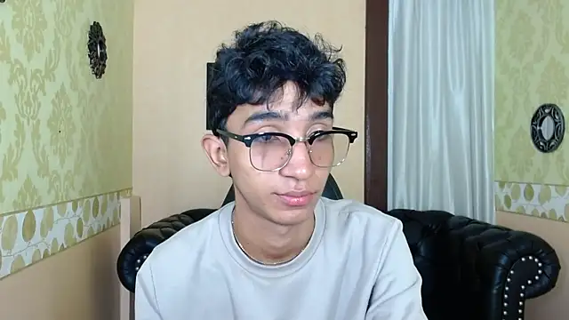 Snapshot of Martin_Linares chatting on 03/17/25, 01:50 Martin Linares online show from 03/17/25, 01:50