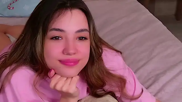 Snapshot of Alice_Deleon chatting on 02/23/25, 03:56 Alice Deleon online show from 02/23/25, 03:56