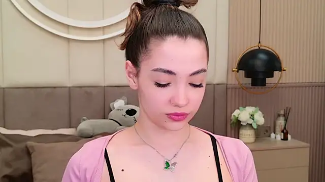 Snapshot of Alice_Deleon chatting on 02/28/25, 08:50 Alice Deleon online show from 02/28/25, 08:50