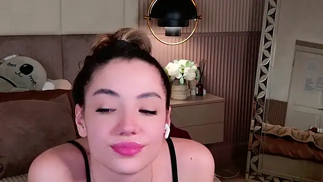 Snapshot of Alice_Deleon chatting on 02/28/25, 11:56 Alice Deleon online show from 02/28/25, 11:56