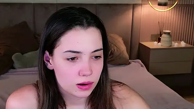 Snapshot of Alice_Deleon chatting on 11/09/25, 10:46 Alice Deleon online show from 11/09/25, 10:46