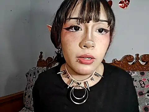 Snapshot of blue_katt chatting on 02/20/25, 03:23 blue katt online show from 02/20/25, 03:23