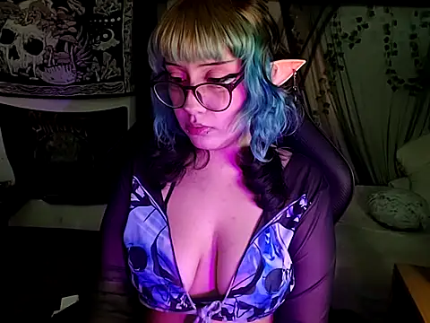 Snapshot of blue_katt chatting on 10/04/25, 09:57 blue katt online show from 10/04/25, 09:57