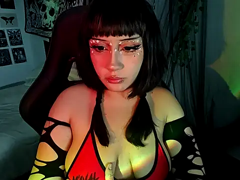 Snapshot of blue_katt chatting on 11/12/25, 10:09 blue katt online show from 11/12/25, 10:09