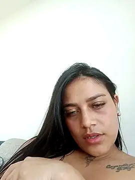 Snapshot of Emily_sharlot chatting on 02/19/25, 10:42 Emily sharlot online show from 02/19/25, 10:42