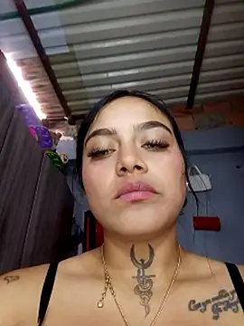 Snapshot of Emily_sharlot chatting on 03/03/25, 07:28 Emily sharlot online show from 03/03/25, 07:28