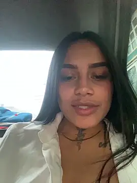 Snapshot of Emily_sharlot chatting on 10/04/25, 10:57 Emily sharlot online show from 10/04/25, 10:57