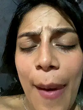 Snapshot of Emily_sharlot chatting on 12/14/25, 11:20 Emily sharlot online show from 12/14/25, 11:20