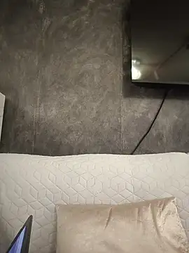 Snapshot of EmmaSulivan chatting on 11/21/25, 12:59 EmmaSulivan online show from 11/21/25, 12:59