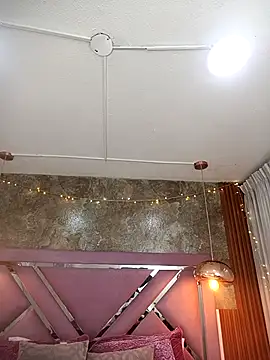 Snapshot of EmmaSulivan chatting on 11/27/25, 11:34 EmmaSulivan online show from 11/27/25, 11:34