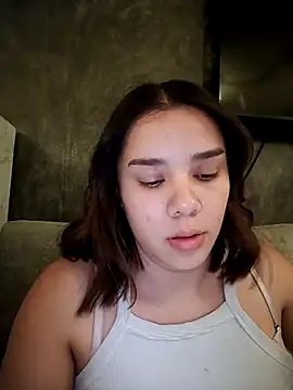 Snapshot of EmmaSulivan chatting on 12/04/25, 11:41 EmmaSulivan online show from 12/04/25, 11:41