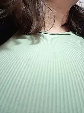 Snapshot of EmmaSulivan chatting on 04/22/26, 11:45 EmmaSulivan online show from 04/22/26, 11:45