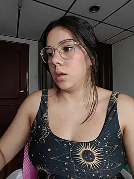 Snapshot of EmmaSulivan chatting on 07/08/26, 01:15 EmmaSulivan online show from 07/08/26, 01:15