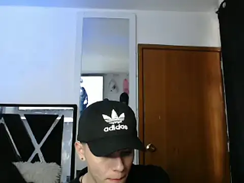 Smith boy 25 online show from 03/10/25, 09:07