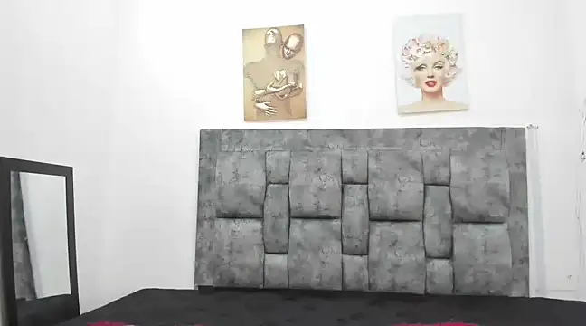 Snapshot of Chloe_diamondss chatting on 03/14/25, 06:42 Chloe diamondss online show from 03/14/25, 06:42