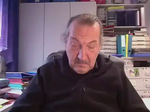 HMStraps01 online show from 12/06/24, 01:55