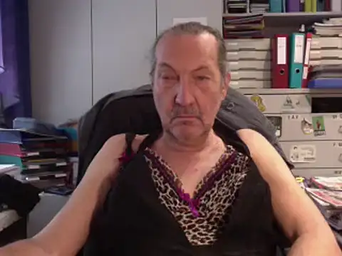 HMStraps01 online show from 02/15/25, 11:50