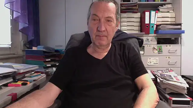 HMStraps01 online show from 02/26/25, 08:26