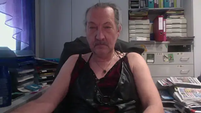 HMStraps01 online show from 01/15/26, 11:26