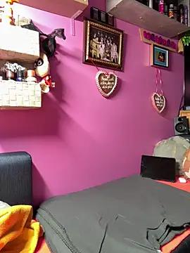 sexymelli18 online show from 11/26/25, 06:20