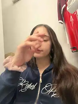 sexymelli18 online show from 05/13/26, 07:39