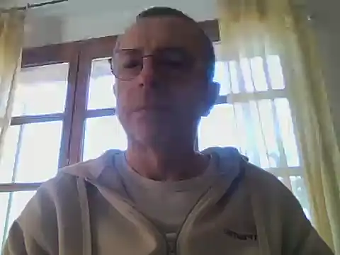 Snapshot of Xavspank2 chatting on 04/06/26, 08:04 Xavspank2 online show from 04/06/26, 08:04