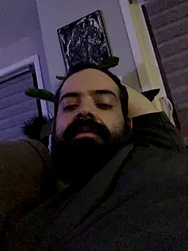 Snapshot of guccititi chatting on 12/19/25, 08:10 guccititi online show from 12/19/25, 08:10