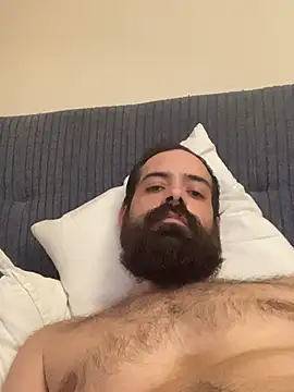 Snapshot of guccititi chatting on 12/20/25, 08:05 guccititi online show from 12/20/25, 08:05