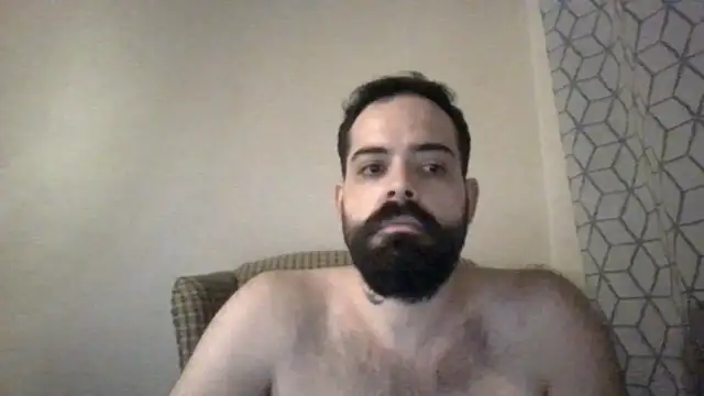 Snapshot of guccititi chatting on 03/25/26, 01:44 guccititi online show from 03/25/26, 01:44