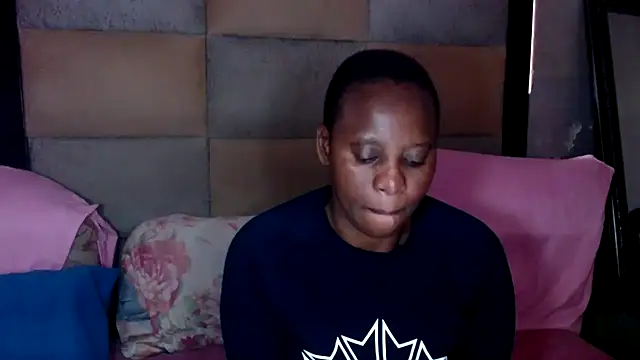 Snapshot of DIVAASS1 chatting on 04/13/26, 07:47 DIVAASS1 online show from 04/13/26, 07:47