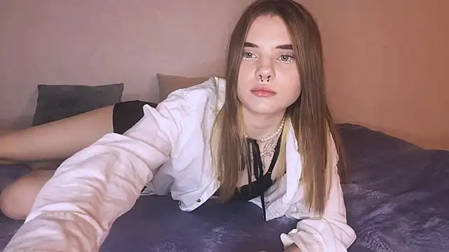 CarolinePepper online show from 02/18/25, 07:19