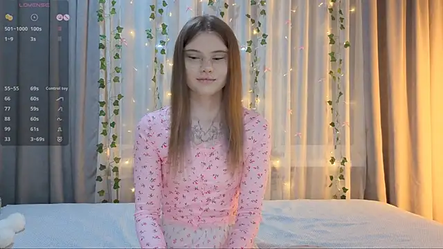 CarolinePepper online show from 02/13/26, 02:02