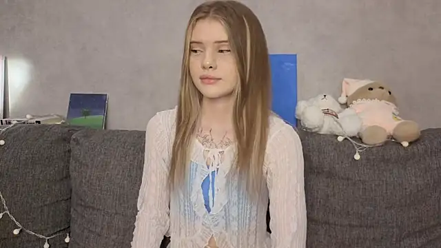 Snapshot of CarolinePepper chatting on 06/19/26, 01:26 CarolinePepper online show from 06/19/26, 01:26