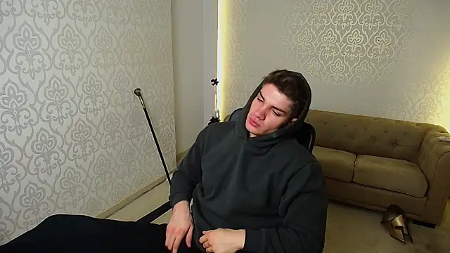 MaxKaiden online show from 11/22/25, 05:39