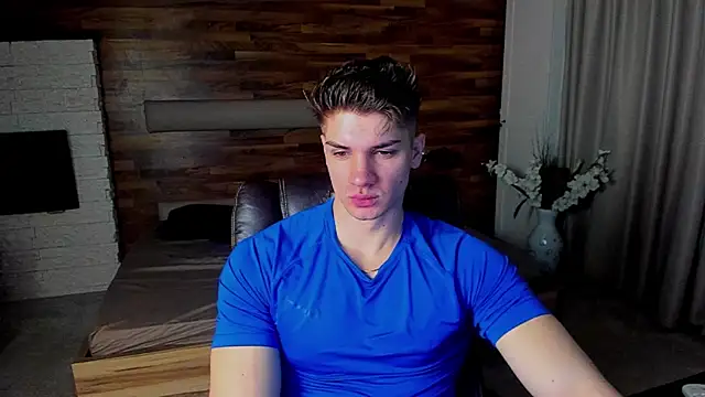 MaxKaiden online show from 03/18/26, 05:21